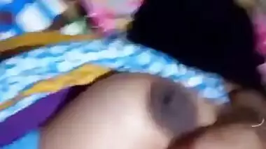 Bangladeshi wife showing boobs on selfie cam