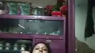Horny bhabhi sex pussy needs dick viral fingering