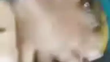 Cute Desi whore is fucked by XXX lover on the backseat of his car