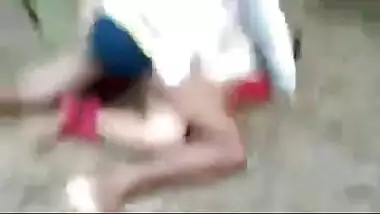 Andhra couple enjoying outdoor sex recorded by friend!