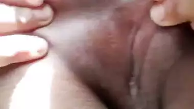 Bengali girl spreading ass in nude viral xxx clip