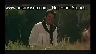 Shilpa Shirodkar nipple visible in wet white saree