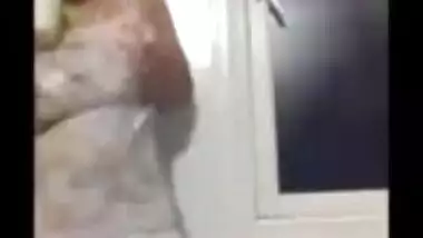 Gir dance in vey sexy mood.mp