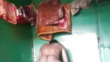 Village Desi XXX aunty loves riding her husband’s cock MMS