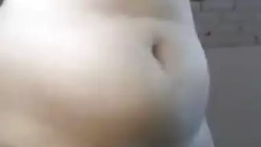 Desi mom is still in the loop and wants to make her own sex video