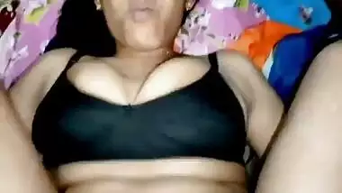 Desi sex of a wife taking her husband’s dick in her asshole