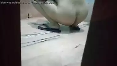 Tamil bhabi pissing and naughty son using his...