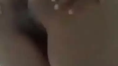 Beautiful Sexy Paki Girl Showing And Fingering Both Holes