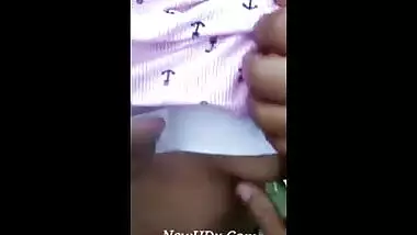 Desi sex video of a teen girl having outdoor fun with her horny lover