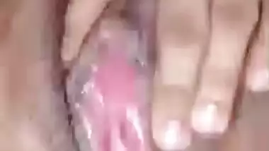 Bangladeshi beautiful unsatisfied Bhabhi nude MMS