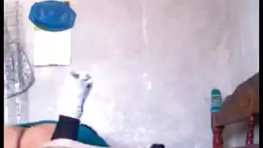 Horny Indian wife from Bangalore sucking her...