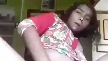 Young village girl’s nude MMS of masturbation