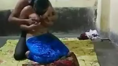 Desi female proud of her XXX natural boobs makes man touch them