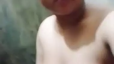 Bagnladeshi chubby GF nude pics and viral fingering