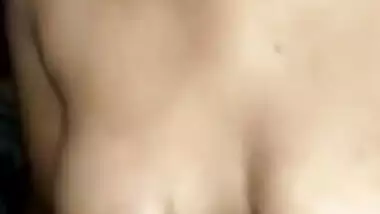 Dehati wet pussy show MMS clip