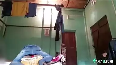 Indian beauty caught nailed by lover inside hotel in Desi mms video