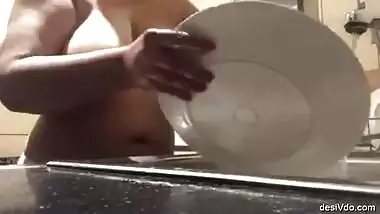 UK Pakistani Bhabhi Nude At Home