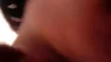Indian girl nearly faints of pain as her boyfriend puts both his hands fully inside her pussy
