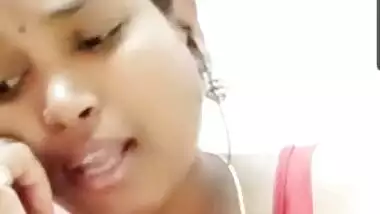 Madurai, Tamil sexy aunty in chimmies with hard nipples