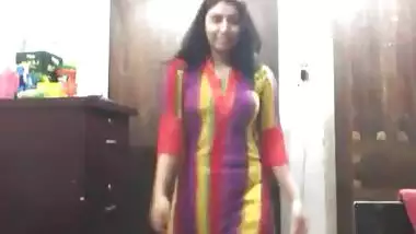 Bengali hottest college girl Aaliya’s strip tease mms