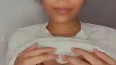 Hot Desi Young Indian Girl Showing Her Self Many Clips Part 5