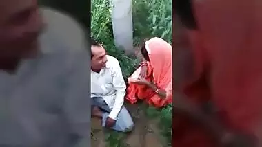 Desi villager mom fuck by teen boy