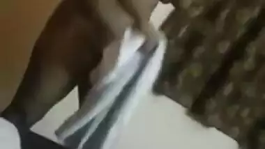 Wife exposes her XXX titties and pussy in Indian amateur sex video