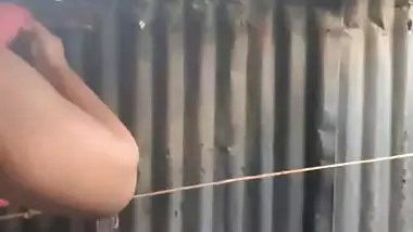 Busty aunty bathing with big boobs showing