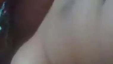 Desi village sexy bhabi fing her sexy pussy