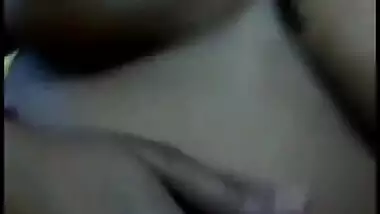 Desi cute sexy girl showing her nude body-1