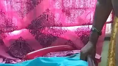 Tamil aunty telugu aunty kannada aunty malayalam aunty Kerala aunty hindi bhabhi horny desi north indian south indian horny vanitha wearing saree scho