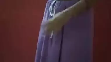 Skinny Desi teen takes off sari to show her small XXX tits and not only