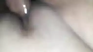 Two hard XXX stings always give the Desi whore more pleasure