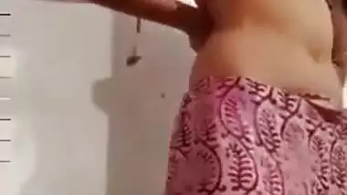DESI TEEN COLLAGE HOT SEXY SHOWING HER TO BOYFRIEND 2 VID PART 2