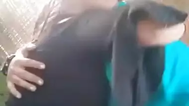 Desi wife kisses and hugs her husband in MMS video for XXX audience
