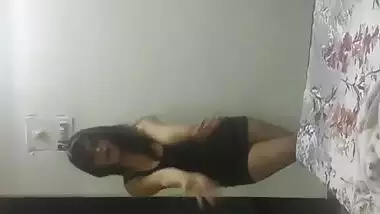 Curvy Indian seductive dance
