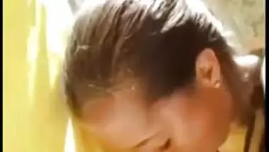 Stupid indian wife sucking dick outdor like a whore, Desi mms online