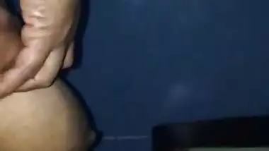 Huge boobs mallu aunty shows 