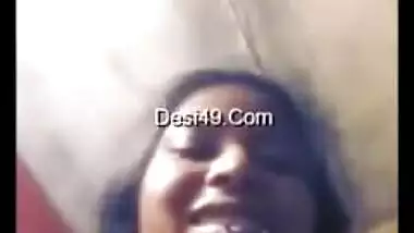 Desi surprises internet friend showing boobs during the video call